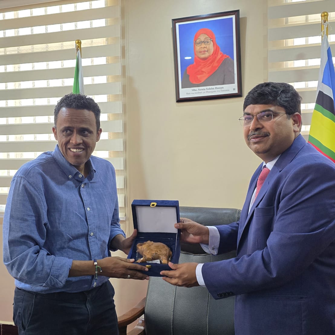 H.E. Mr. Bishwadip Dey, High Commissioner of India met with Hon. Mr. Hussein Bashe, Minister of Agriculture of Tanzania  – photo 3
