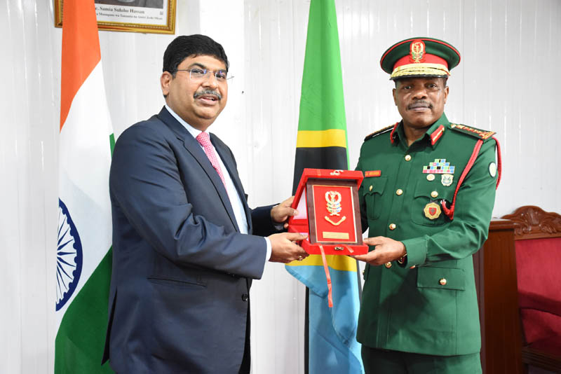 High Commissioner Shri Bishwadip Dey presents credentials to Ms. Veronica M. Nduva, Secretary General of the East Africa – photo 3