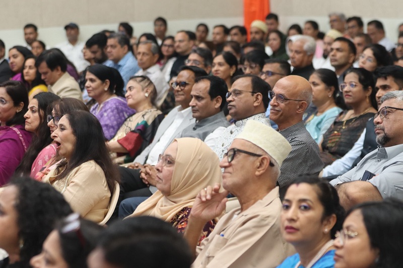 Hon'ble Raksha Rajya Mantri of India Shri Sanjay Seth interacted with the Indian Community and Indian Diaspora at the Hi – photo 6