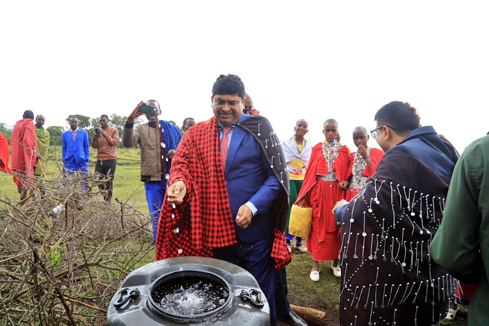 Inauguration of a water project in Longido District by Mr. Bishwadip Dey, High Commissioner of India, and Dr. Steven L. – photo 4