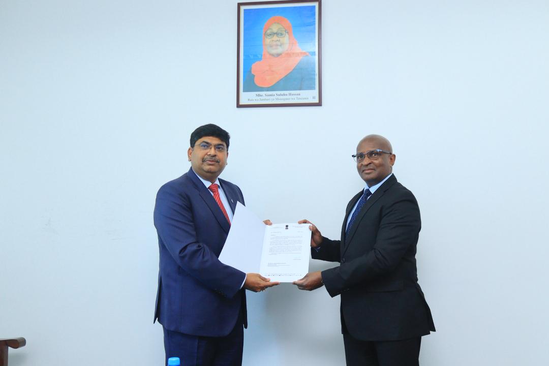 H.E. Shri Bishwadip Dey, High Commissioner of India met with Amb. Samwel William Shelukindo, Permanent Secretary of the  – photo 3