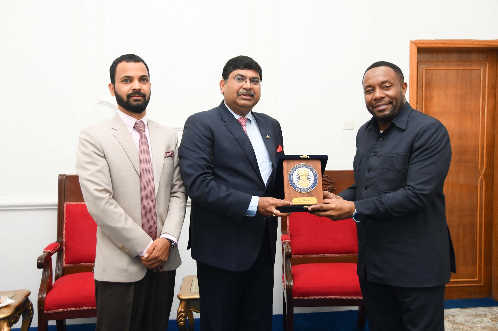High Commissioner of Bishwadip Dey met with Hon.� Zubeir Ali Maulid, Speaker of the House of Representatives of Zanzibar – photo 3