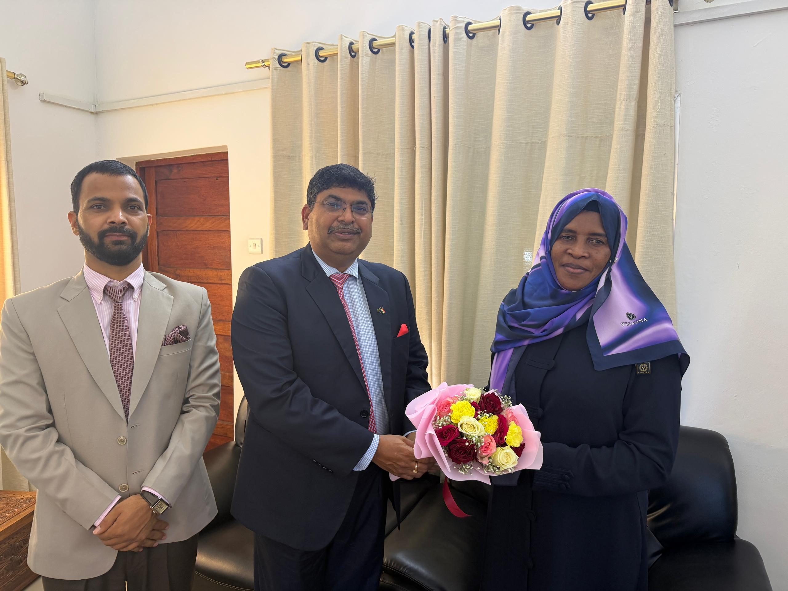 High Commissioner Bishwadip Dey met with Chief Secretary of Zanzibar, Hon'ble Mansura Mossi Kassim, at the State House ( – photo 2
